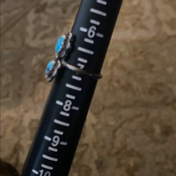 Vintage Era Navajo Turquoise Sterling Silver Ring, Size 7. Very nice. - Picture 3 of 3